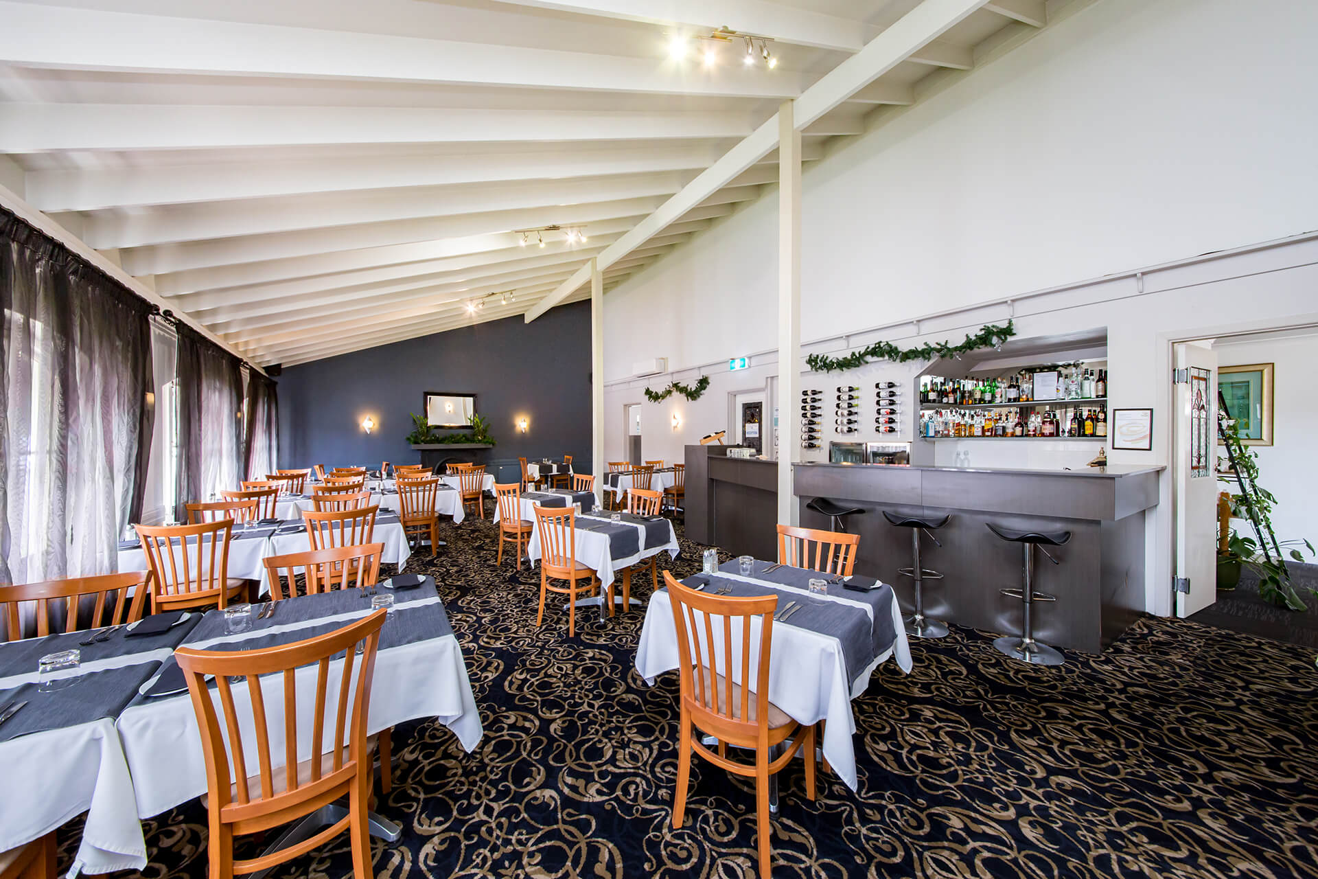 Restaurant - Burke Wills Kingaroy-7801