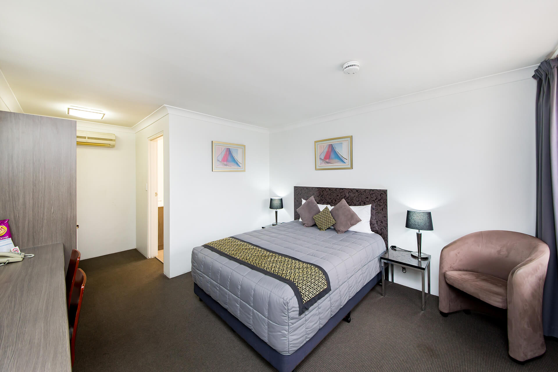 Room 20 - Burke Wills Kingaroy-7811